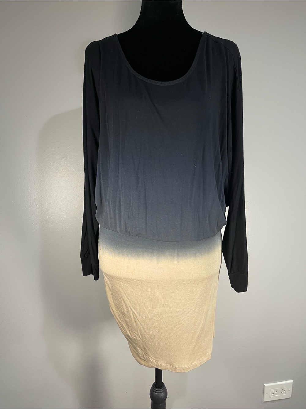 Young Fabulous & Broke M Navy Beige Ombre Ruched Blouson Midi Dress